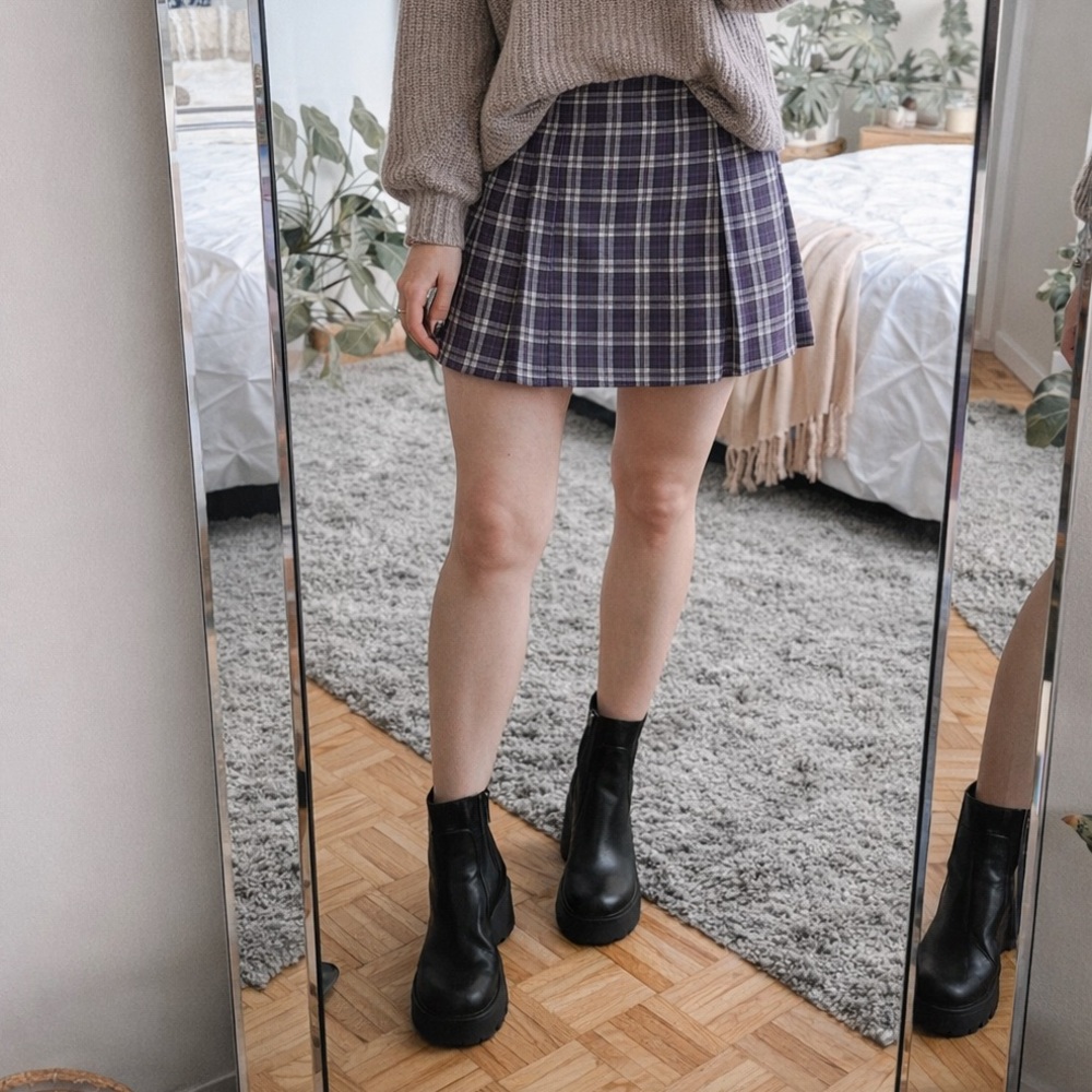 J. Galt Plaid Mini Skirt US Y2K Schoolgirl Back Zip Brandy Melville Clueless